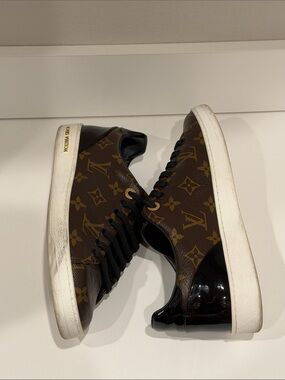Louis Vuitton Monogram Front Row Sneakers